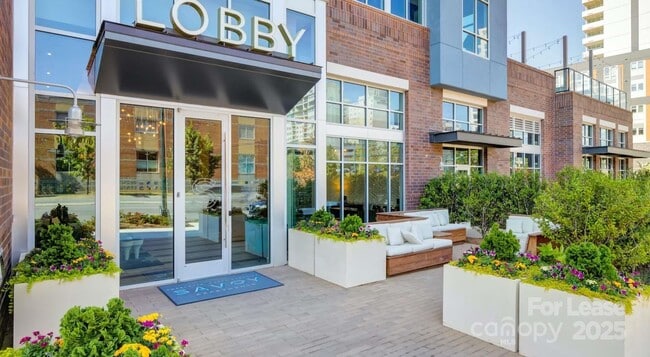 Building Photo - 650 E Brooklyn Vlg Ave