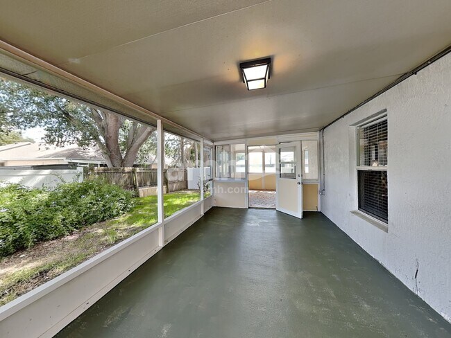 Building Photo - 16027 Dorchester Blvd