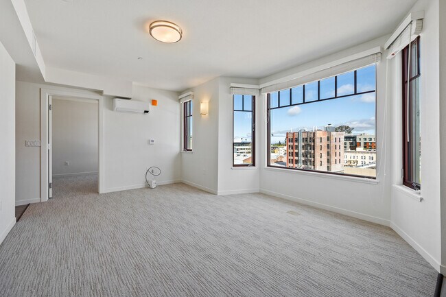 Building Photo - The Artisan