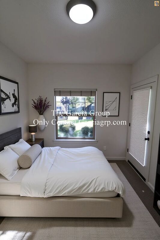 Building Photo - 765 NE Adwick Dr