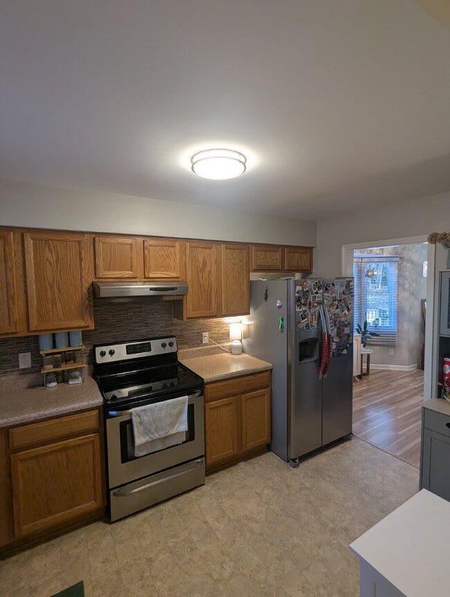 Building Photo - Cozy 2 Bedroom Unit in Raleigh!