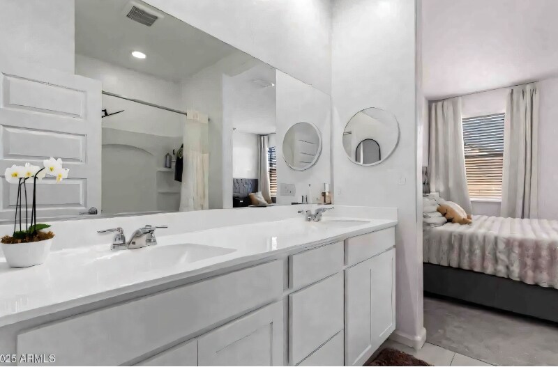 Building Photo - 3244 W Cedar Ridge Rd