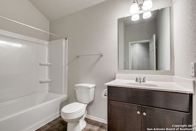 Building Photo - 3 Bed 2 Bath Texas Research Park Subdivision