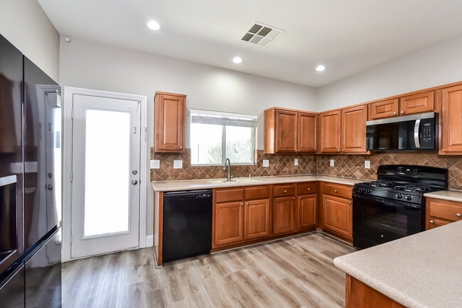 Building Photo - 8656 Treasure Trove St