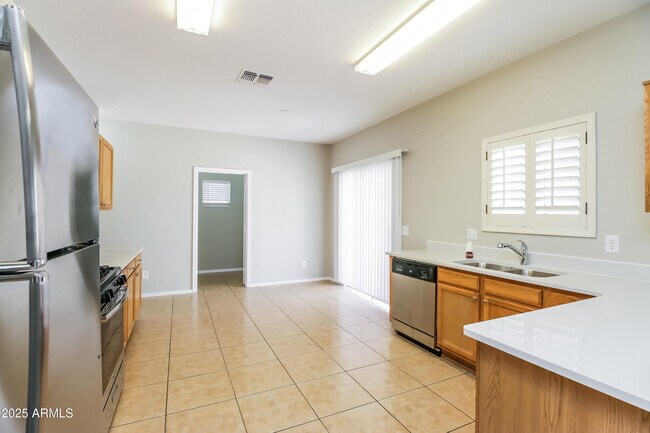 Building Photo - 13284 W Gelding Cir