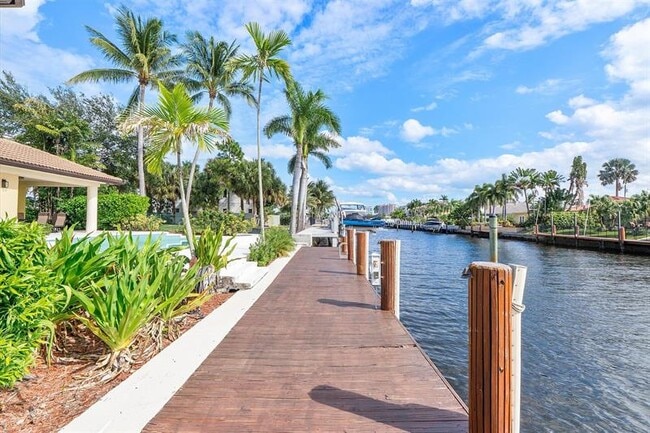 Building Photo - 2484 SE 12th St