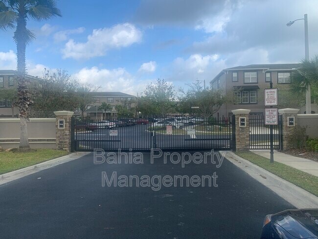 Building Photo - 2502 Lexington Oak Dr
