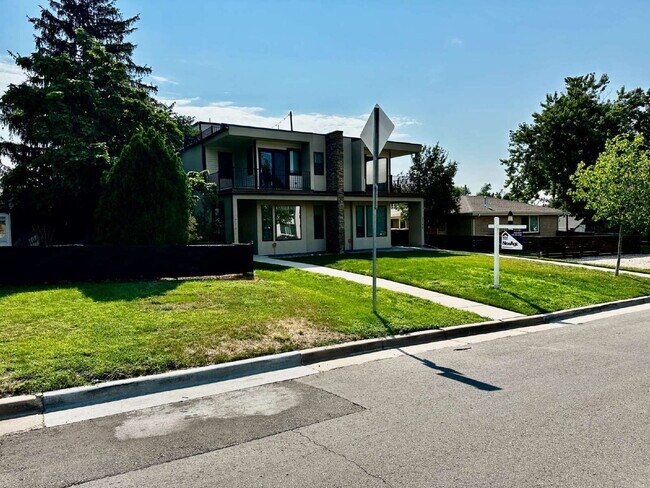 Building Photo - Available NOW! SIX MONTH LEASE - Spacious 3-Bedroom Townhouse with 3.5 Baths in Vibrant Sloans Lake!
