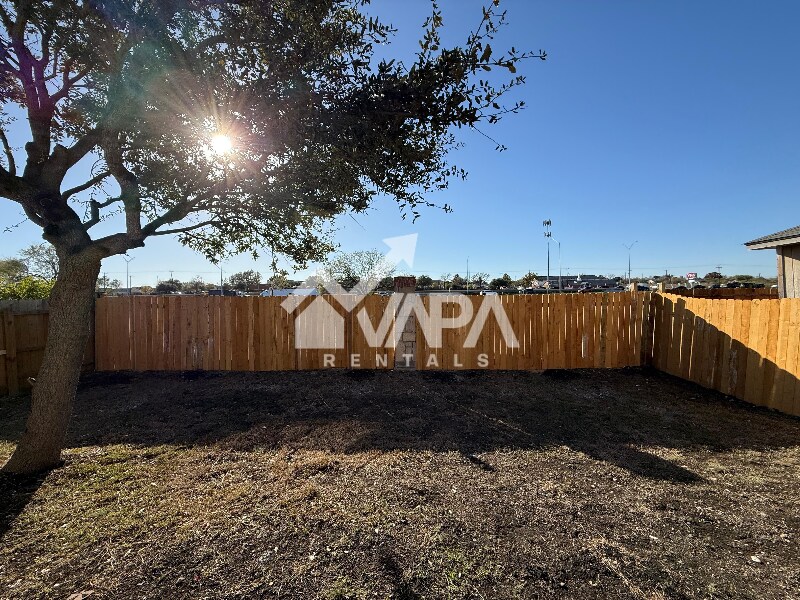 Building Photo - 6547 Estes Flats