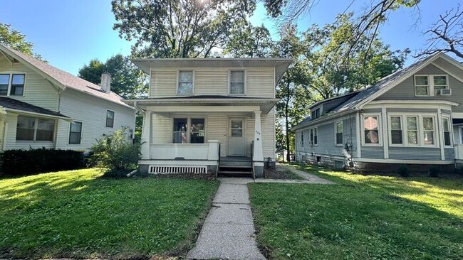 Primary Photo - $2,100 | 4 Bedroom, 2 Bathroom House | Cat...