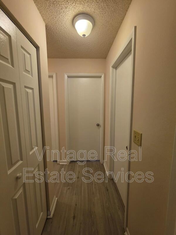 Building Photo - 5194 Sunridge Palms Dr