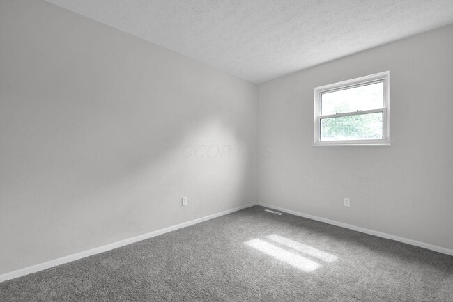Building Photo - 3302 Sundale Rd