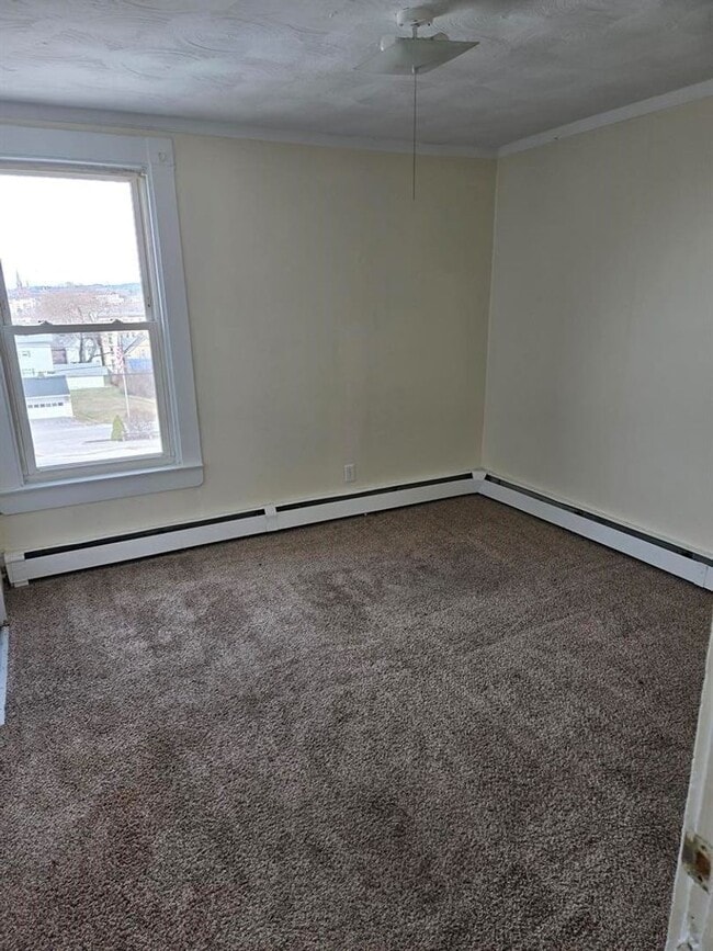 Building Photo - 62 Cook St