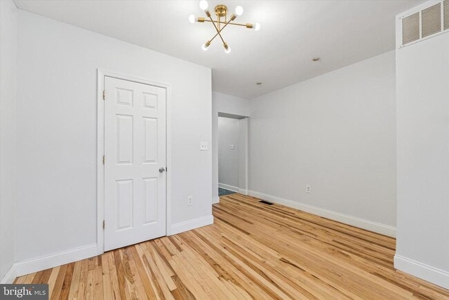 Building Photo - 2814 W Stiles St