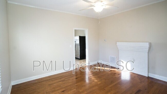 Building Photo - 68 Smythe Ave