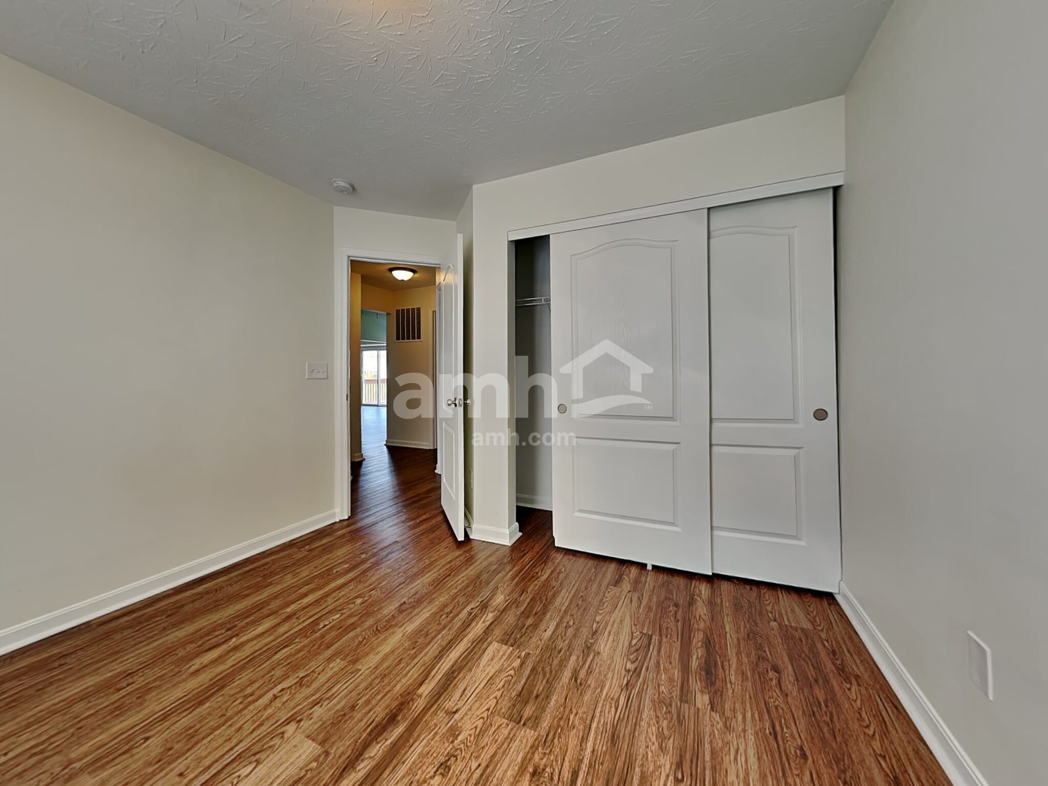 Building Photo - 10351 Chambersburg Dr