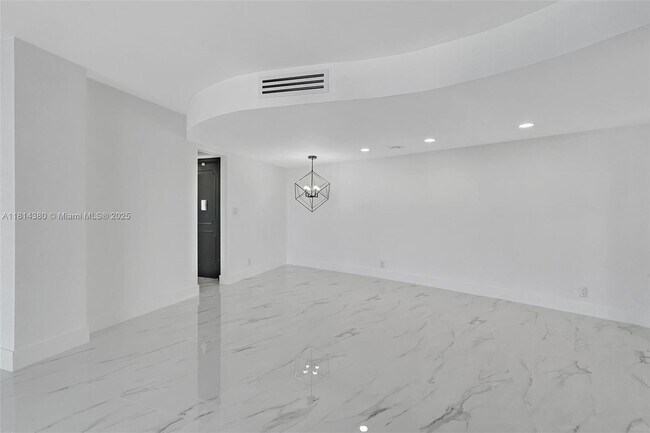 Building Photo - 100 Golden Isles Dr