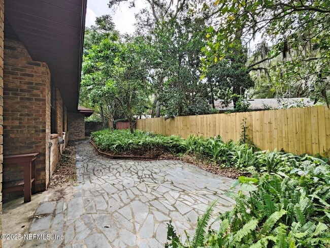 Building Photo - 3208 Turtle Creek Rd