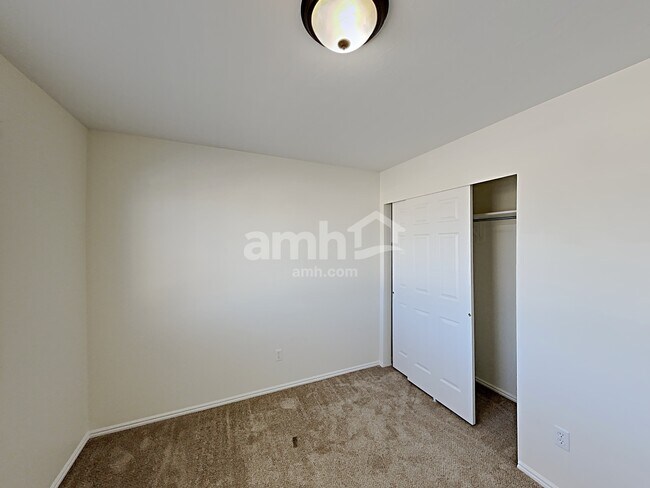 Building Photo - 3946 W 1450 N