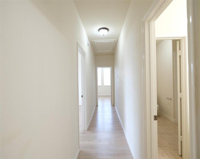 Building Photo - 12802 Flat Creek Dr