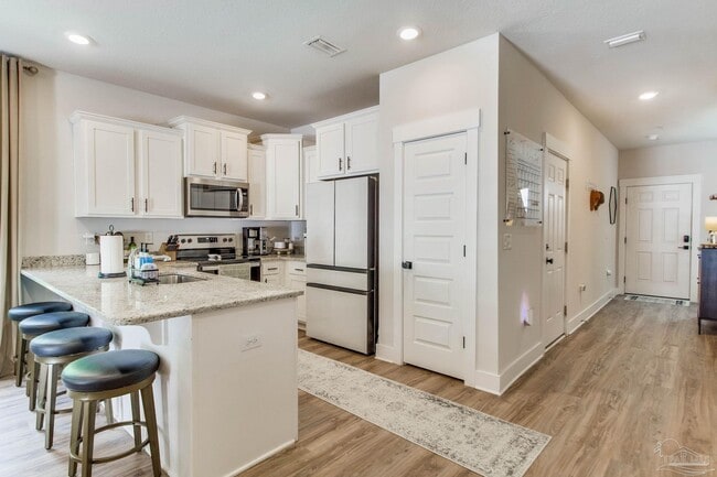 Building Photo - 1663 Iroquois Ct