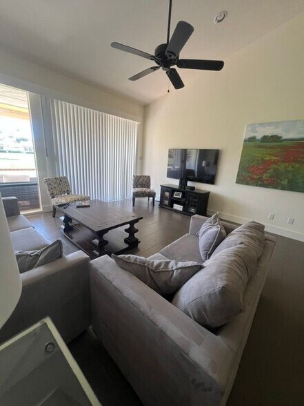 Building Photo - 36 El Toro Dr