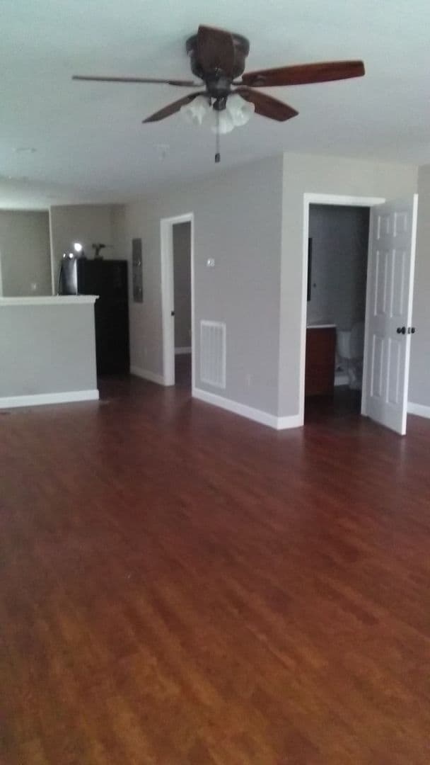 Building Photo - 2 BD/ 2 BA