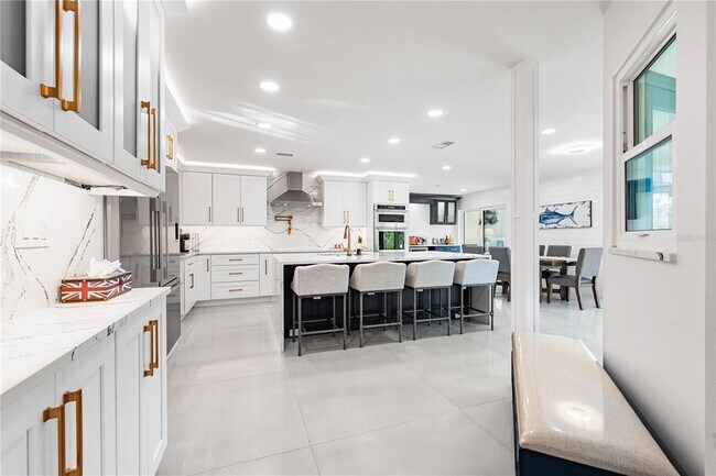 Building Photo - 2500 Monterey St