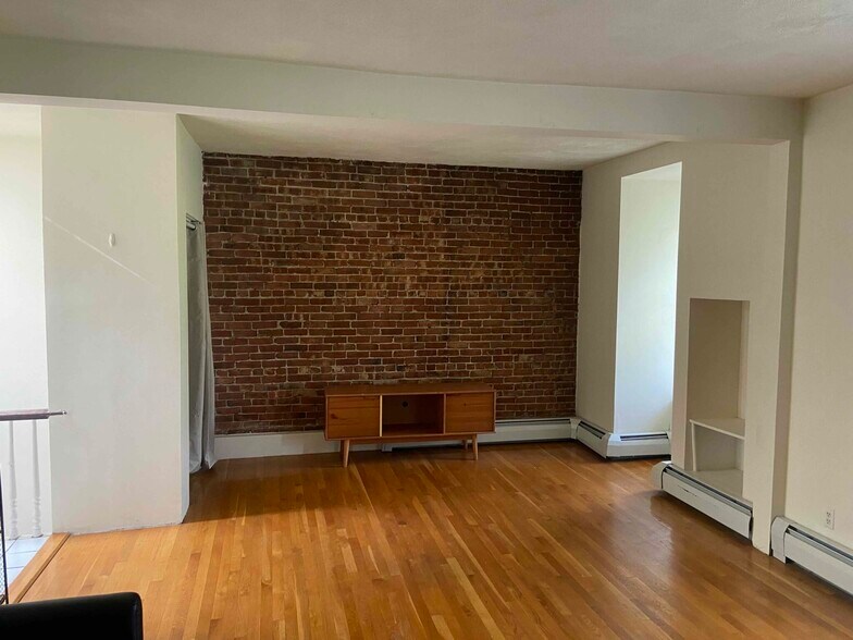 Building Photo - 23 Worcester Sq