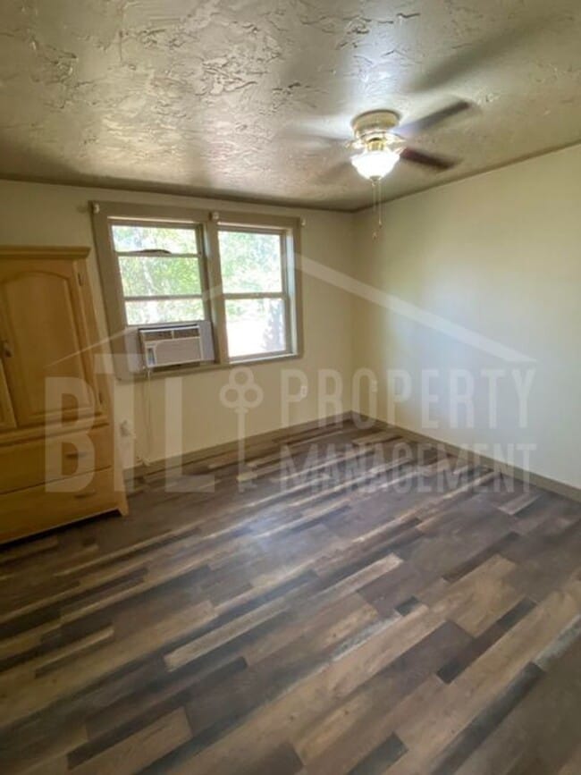 Building Photo - Rustic One Bedroom Cabin with Loft