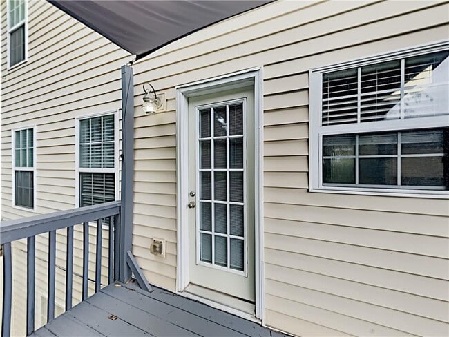 Building Photo - 2746 Northgate Way NW