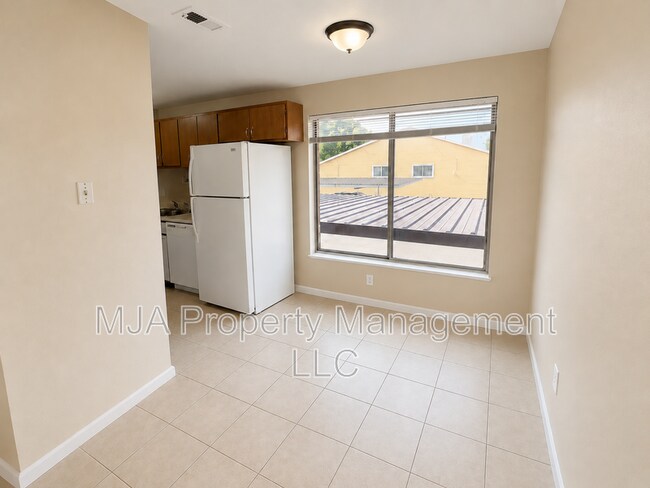 Building Photo - 4642 S Arlington Park Dr