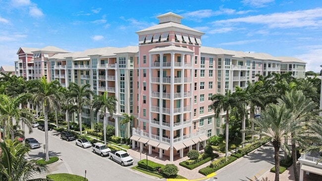 Building Photo - 806 E Windward Way