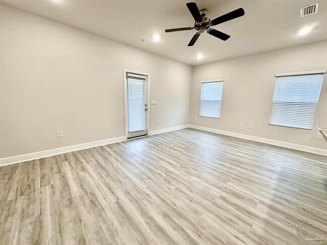 Building Photo - 8630 Meadow Flower Ln