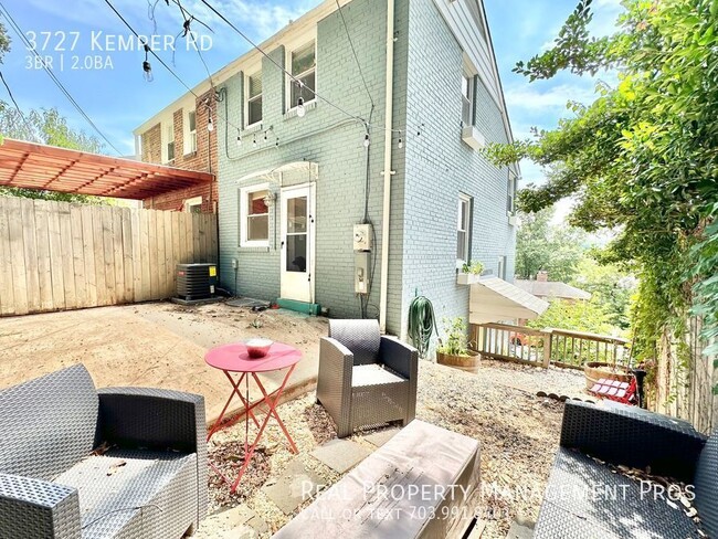 Building Photo - 3727 S Kemper Rd