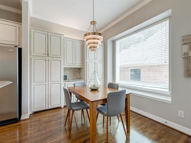 Building Photo - 250 Glenrose Ct