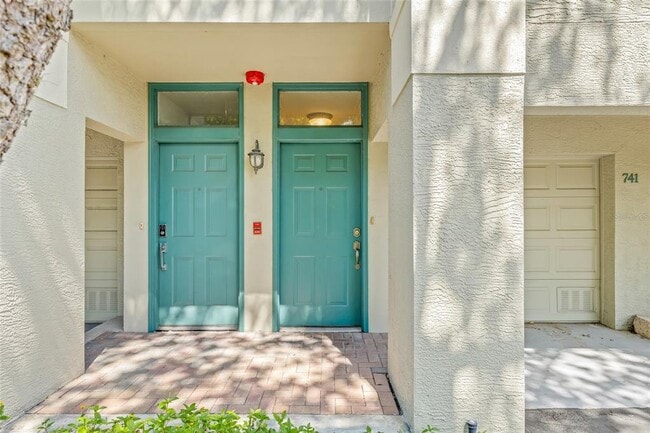 Building Photo - 740 Mainsail Dr