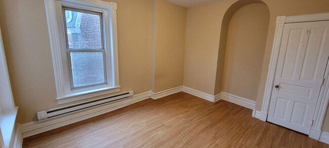 Building Photo - 1441 Linden St