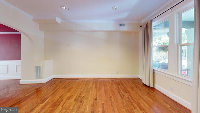 Building Photo - 5506 4th St NW
