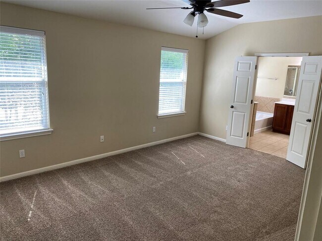 Building Photo - 30318 Bumble Bee Dr