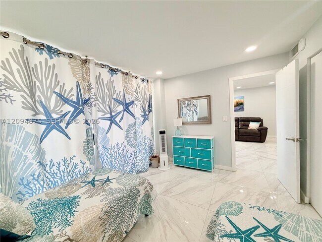 Building Photo - 2201 S Ocean Dr
