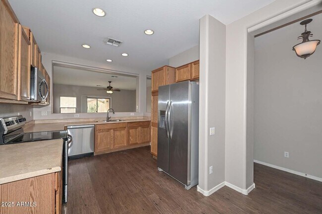 Building Photo - 17149 W Saguaro Ln