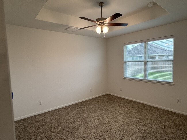 Building Photo - 8018 Timber Holw Ln