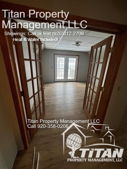 Building Photo - 400 Main St