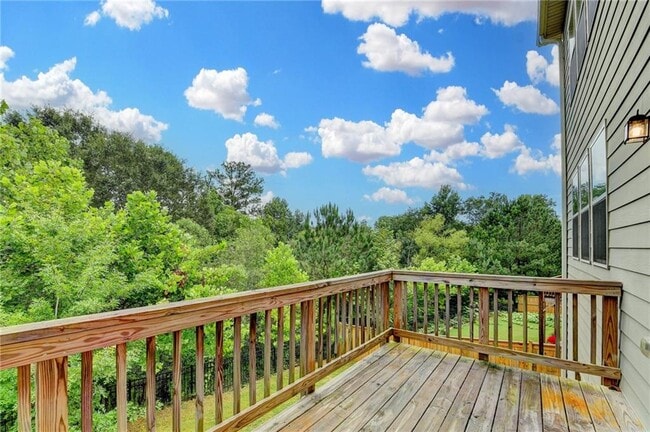 Building Photo - 2017 Yvette Wy