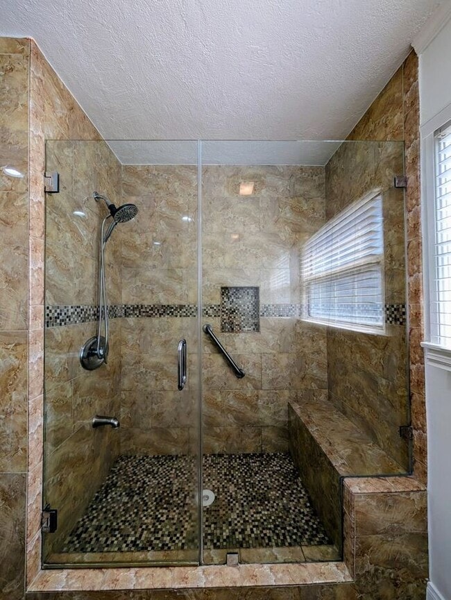 Building Photo - Situated in the Community of North Hollywo...