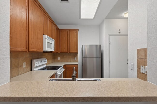 Building Photo - 2642 Grayson Way