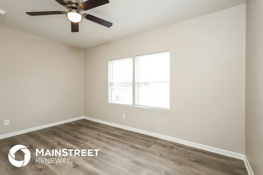 Building Photo - 624 E Towry Dr