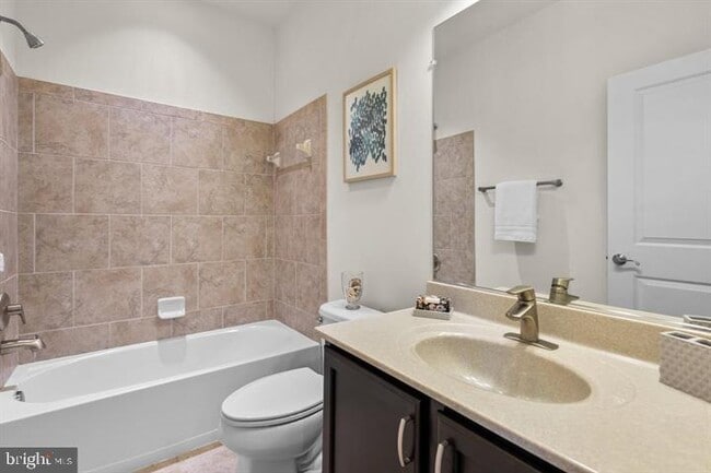 Building Photo - 722 Crown Park Ave