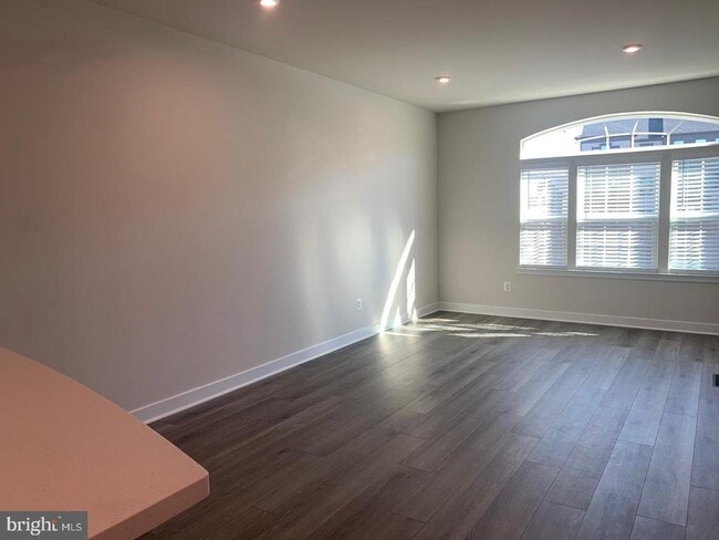 Building Photo - 14036 Sunrise Valley Dr